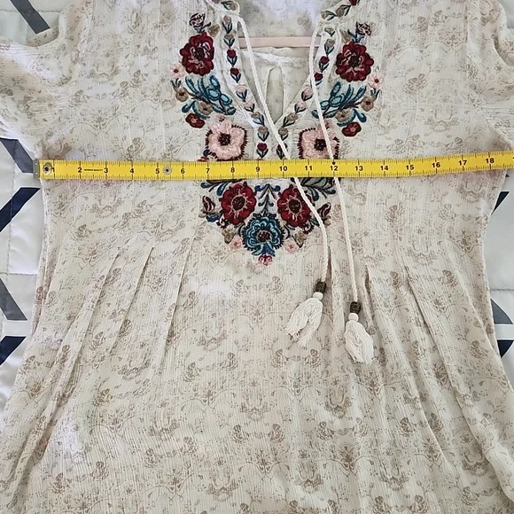 Vintage America Cream Floral Top - Picture 4 of 5